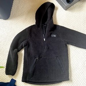BOYS NORTH FACE FLEECE QTR ZIP
